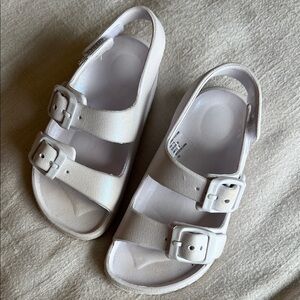 Toddler Sandals Size 7-8 - White Iridescent